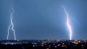 雷雨的形成及雷電的特性-雷電的放電過程-點擊查看【易造科技】